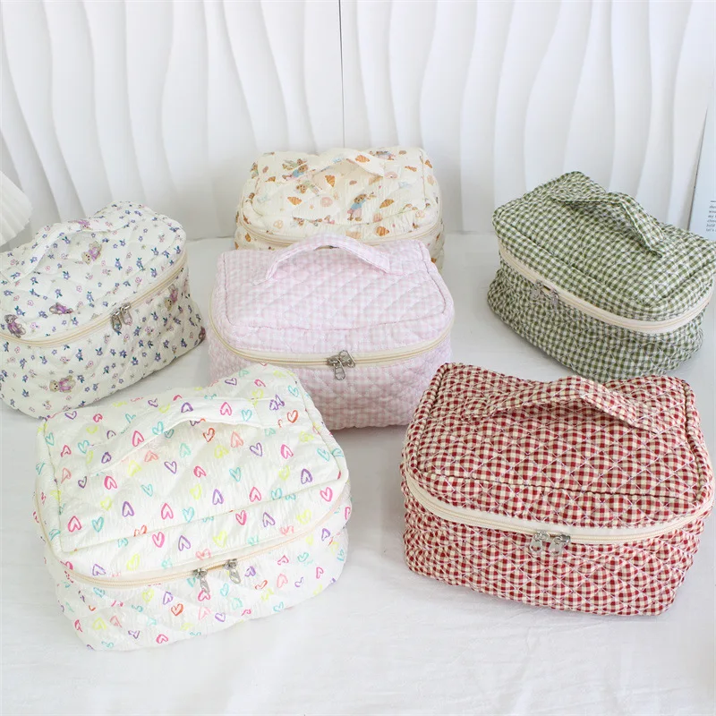 Korean Quilted Floral Makeup Bag Portable Large Capacity Flip Wash Bag High Appearance Travel Hand Cosmetic Storage Pouch Case
