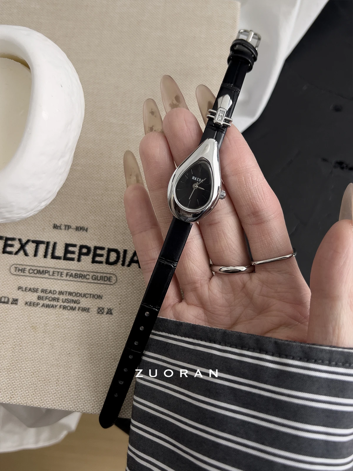 

Silver and black pipa high-end fashion temperament casual versatile leather women's watch women's high-end watch women's gift