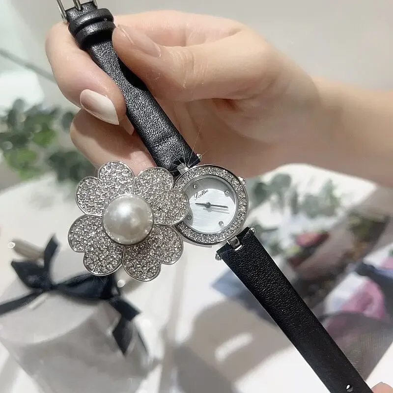 Women Quartz Watch Luxury Flower Pearl Orologio Vintage New Fashion Female Diamond Crystal Inlay Case Watches Ladies Wristwatch