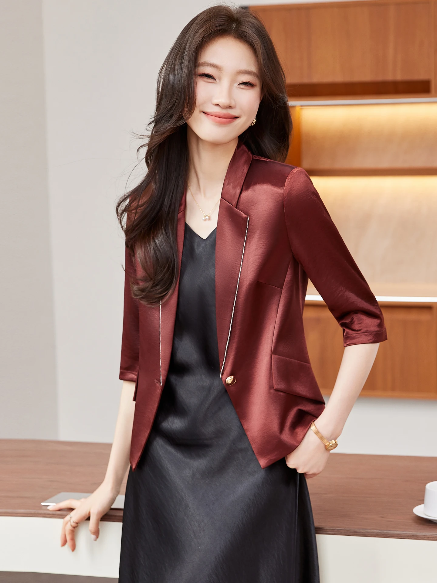 

Костюм Ele Red для женщин: модный повседневный деловой комплект из полиэстера, не мнущийся, с рукавом 3/4, стандартный крой