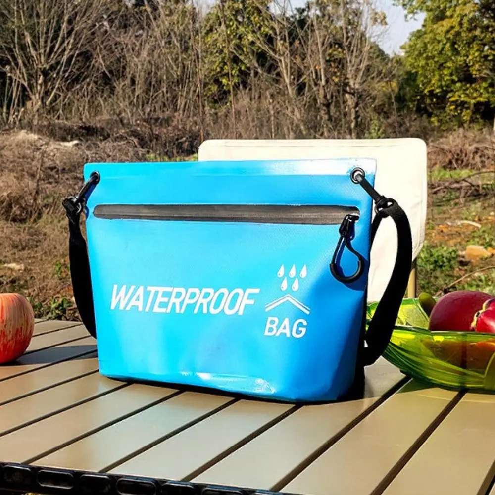 

Водонепроницаемая сумка для хранения большой вместимости с застежкой-молнией, плавающая конструкция, прочная, устойчивая к брызгам воды.