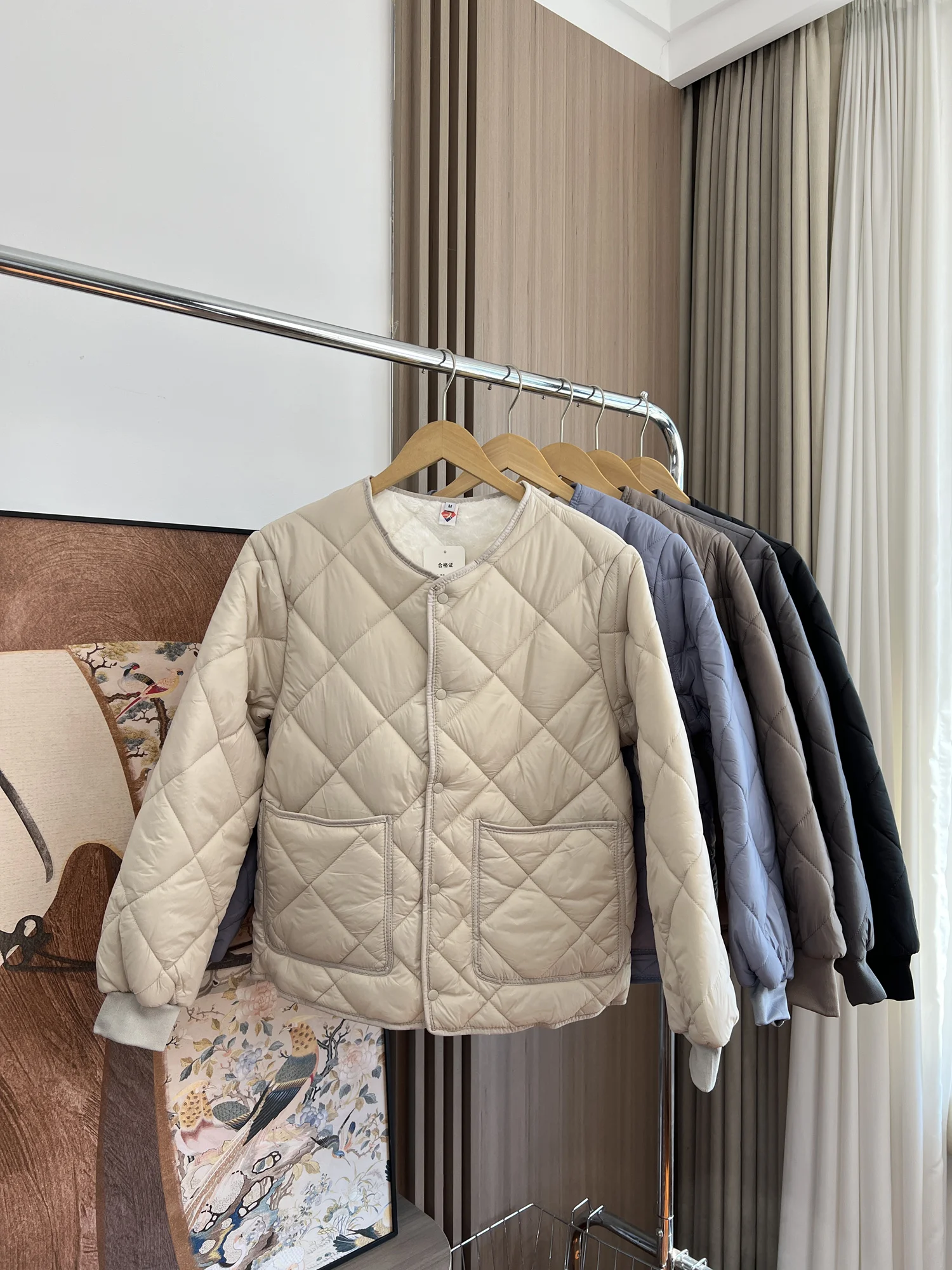 

Легкая стеганая хлопковая куртка для мужчин: повседневная, теплая, модная, городская, с длинными рукавами, удлиненная, однотонная, осенне-зимняя