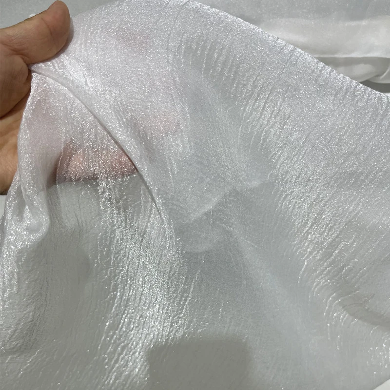 

Плиссированная ткань, белая блестящая пена, марля для одежды, платья, фоновое украшение, дизайнерская Ткань для шитья своими руками
