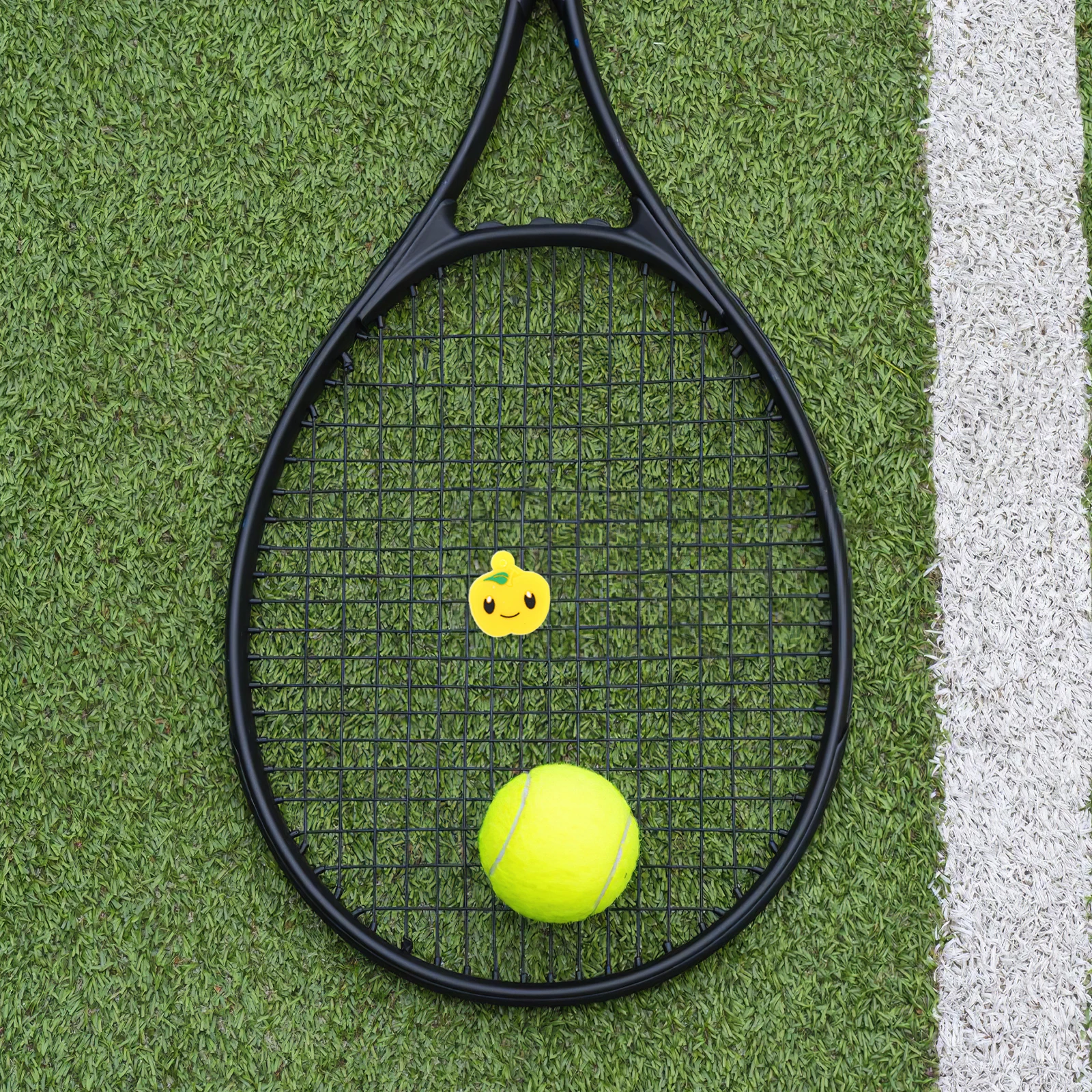 

2Pcs Tennis Vibration Dampener Apple Shape Soft Silicone Racket Shock Absorber Cute Tennis Accessory Improve Game Performance
