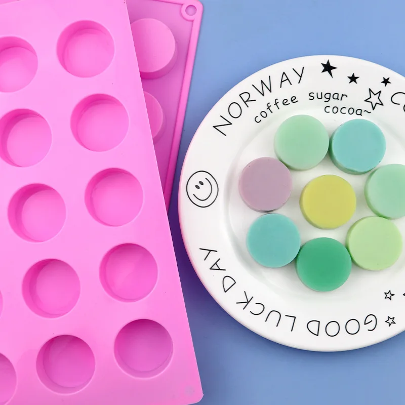 Wholesale 15-even Small Cylinder Silicone Chocolate Mold Aromatherapy Plaster Mold High Temperature Resistant  Non-stick 399