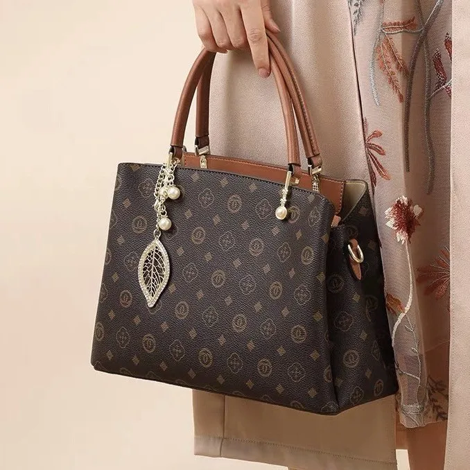 

Trendy Fashion Diaper Bags: Women's Best Large Capacity Leather Tote, Simple Elegant Commuter Bag With Minimalist Vintage Style