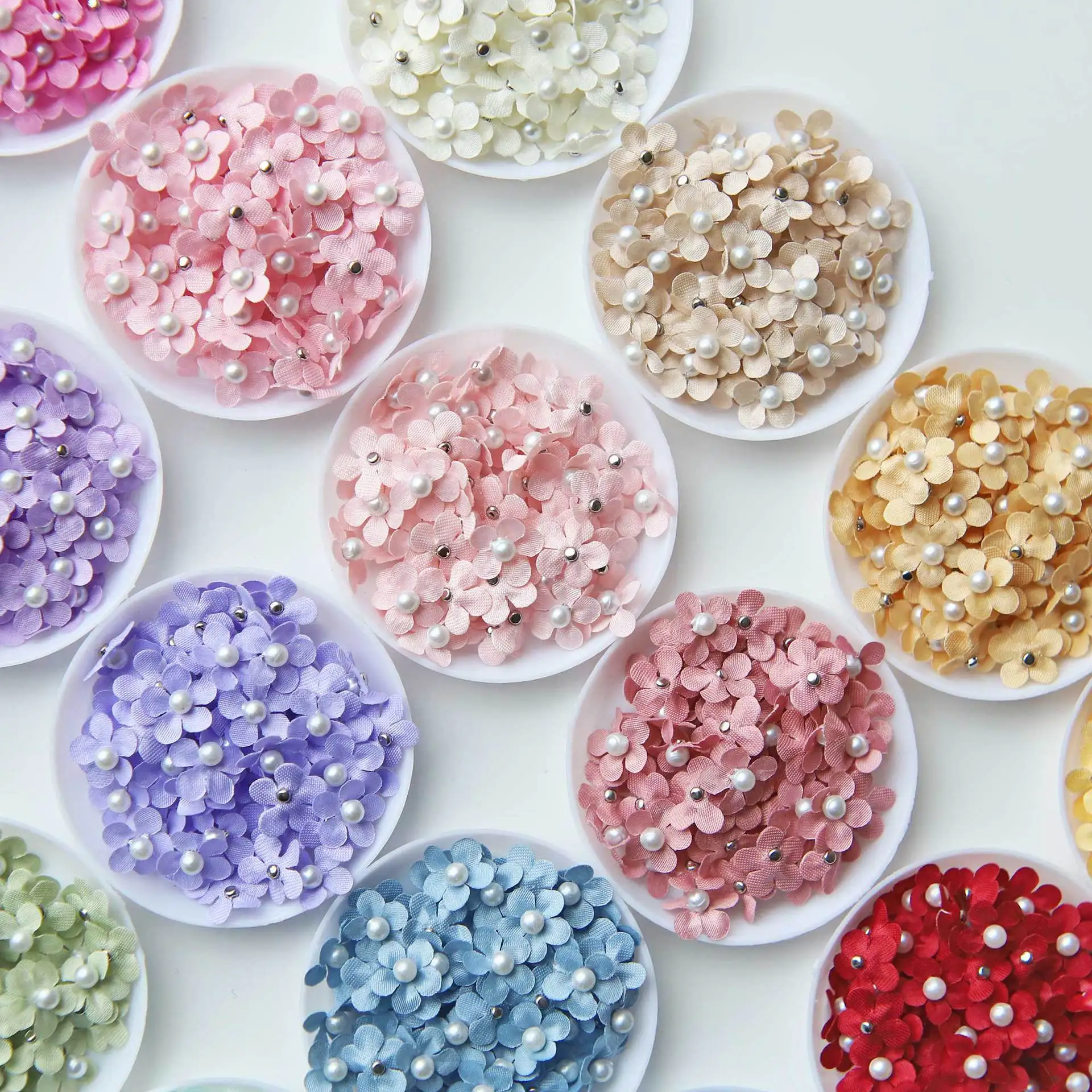 100pcs 12mm Mini Pearl Artificial Flowers Head for Scrapbook Diy Doll Clothes Wedding Dress Home Decor Handmade Christmas Wreath