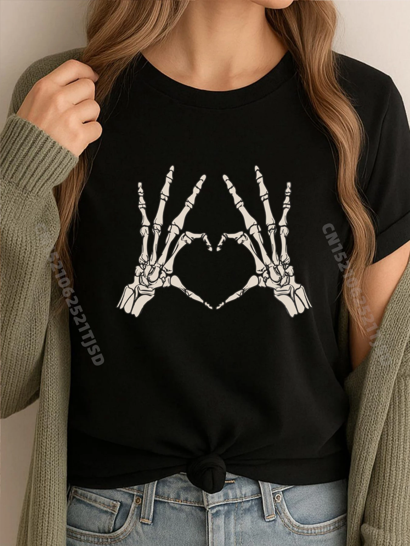 

Я люблю Хэллоуин Скелет Рука в форме сердца Знак Милый костюм Графика Футболка Хэллоуин День отца