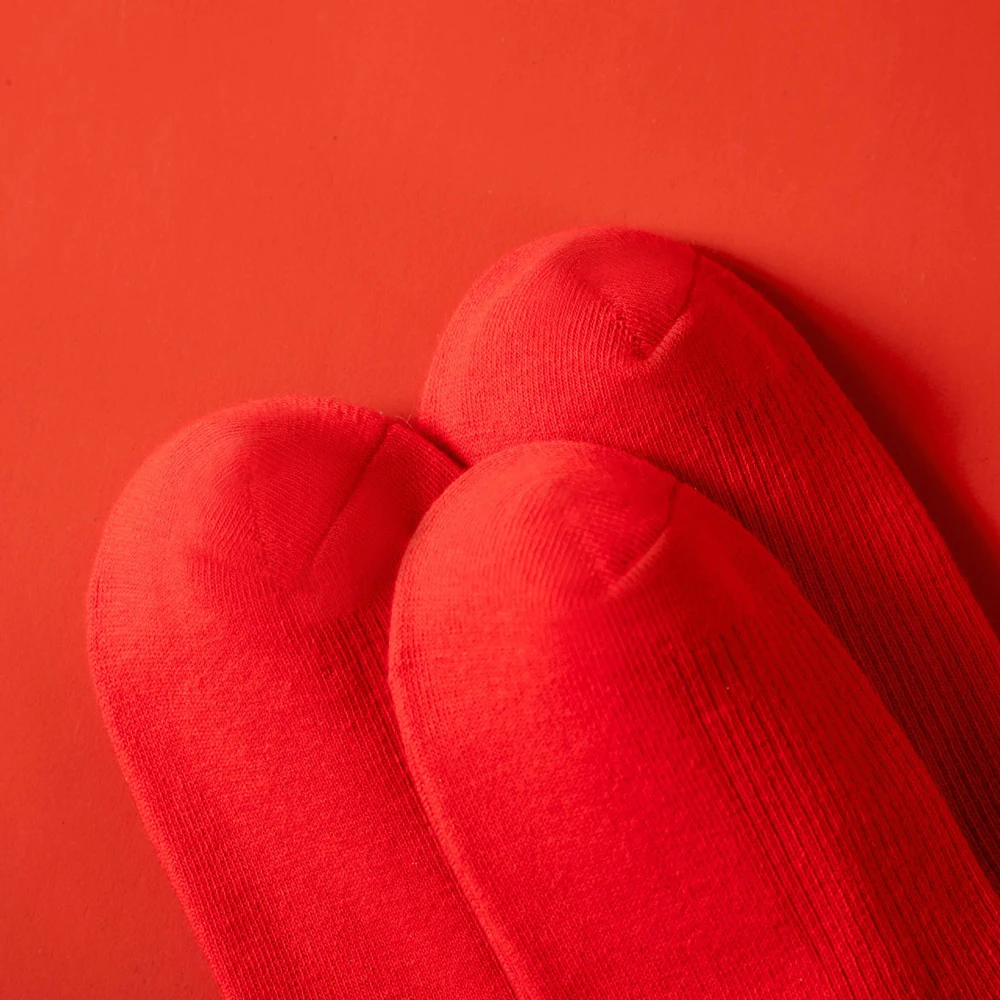 Calcetines rojos chinos tradicionales para hombres y mujeres, dragón con bordado de palabras chinas, Año Nuevo, boda para amantes, calcetines de la suerte con caja