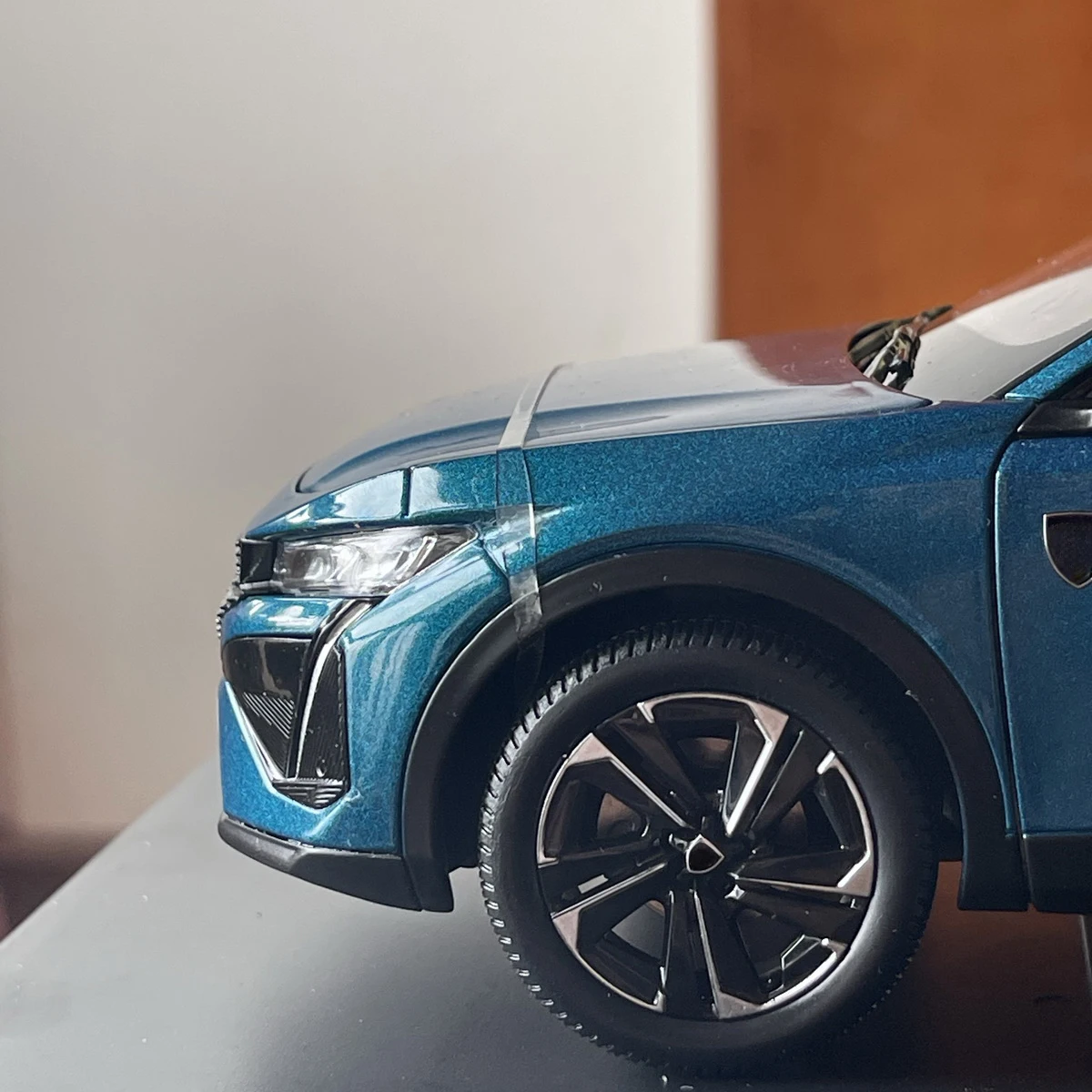 408X, Legierungsdruckguss-Automodell, SUV-Modell, Jungenspielzeug, Geschenk für Erwachsene, Sammlungsdisplay, Blau, 1:18