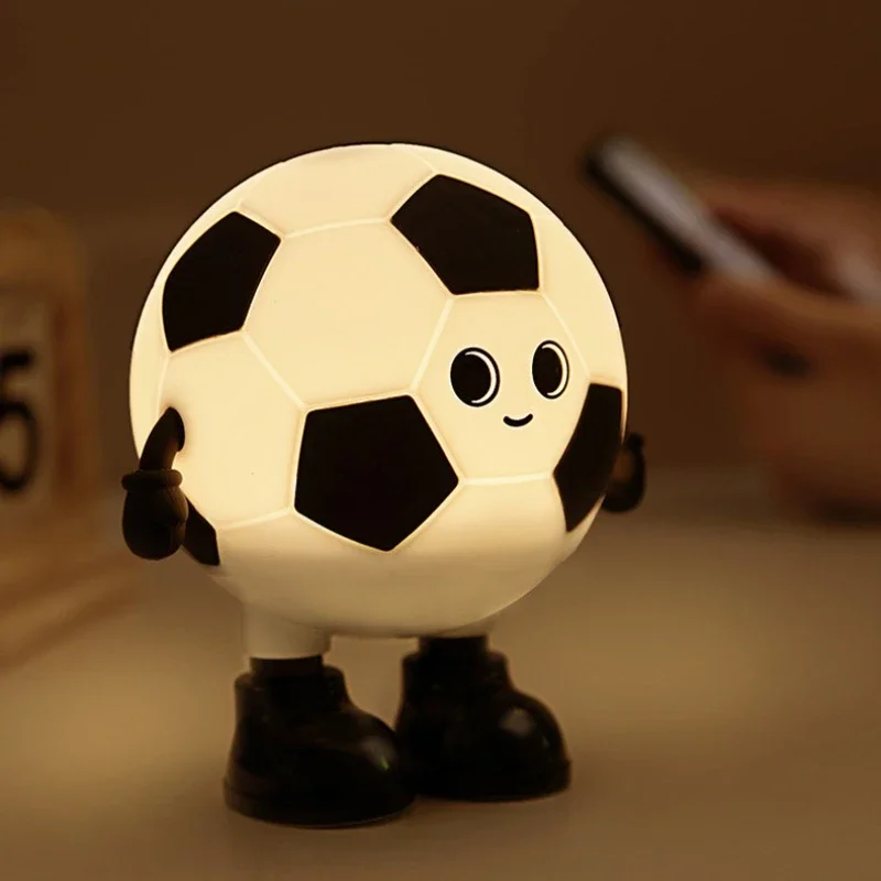 

Креативный футбольный ночник с зарядкой через USB, атмосферный свет, футбол рядом с лампами