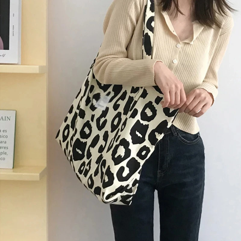 JIOMAY Fashion Simple Canvas Tote Bag Pink Leopard Print Bag Large Capacity Travel Makeup Bag Versatile Shopping Shoulder Bag