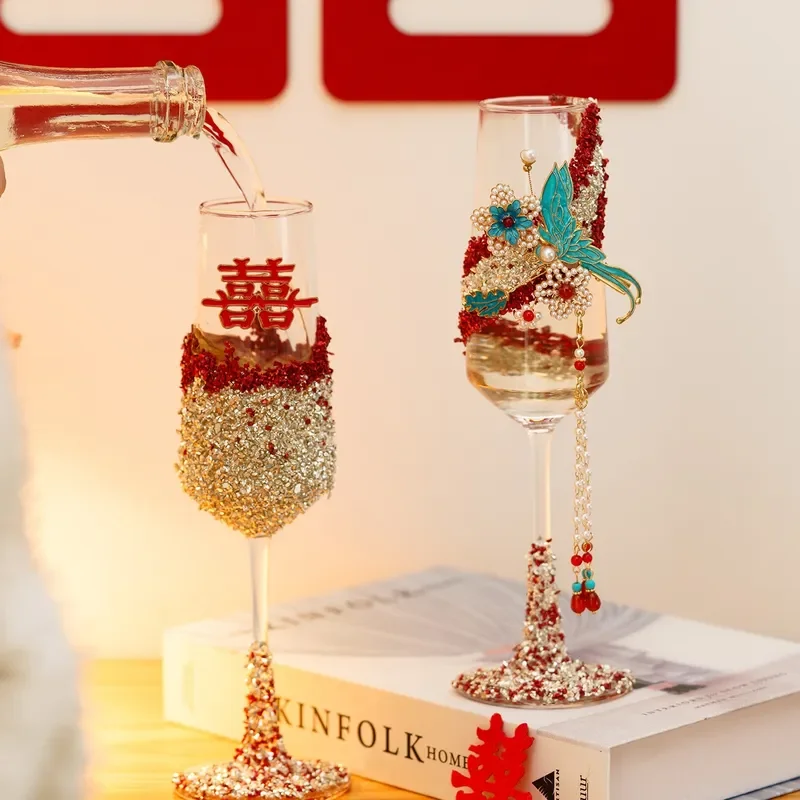 Elegant Crystal Champagne Flutes Set for Wedding Toast Unique Broken Diamond Design Goblets for Bride and Groom with Gift Box