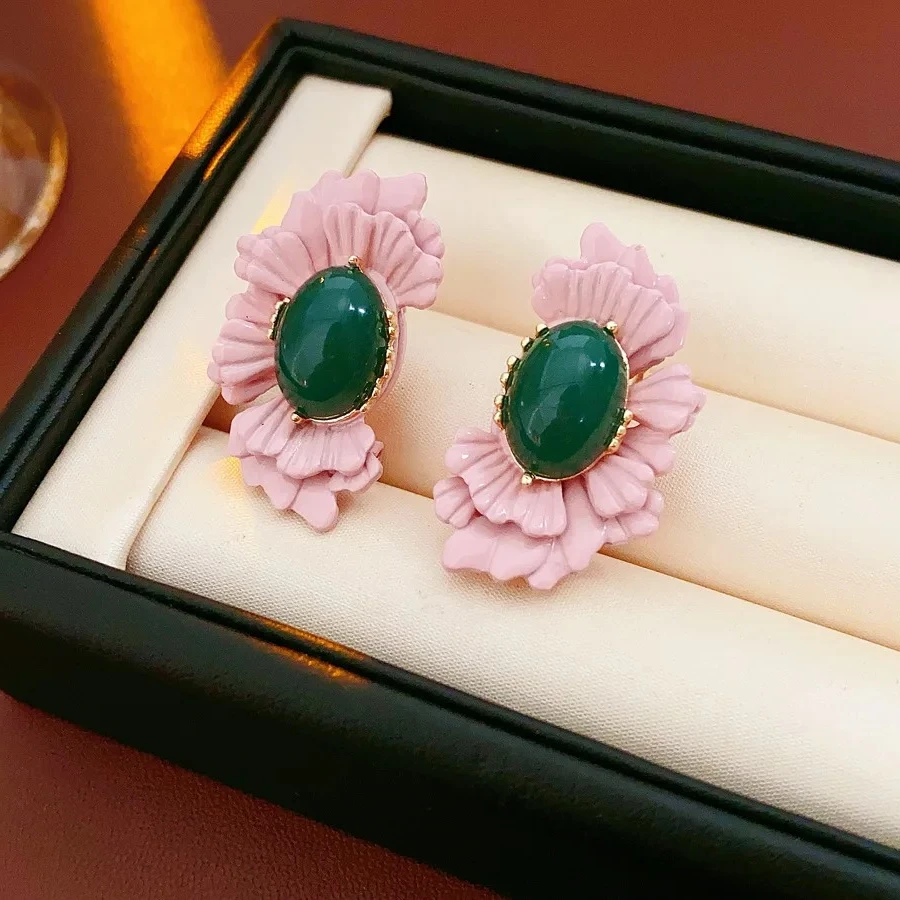 Retro Emerald Oval …