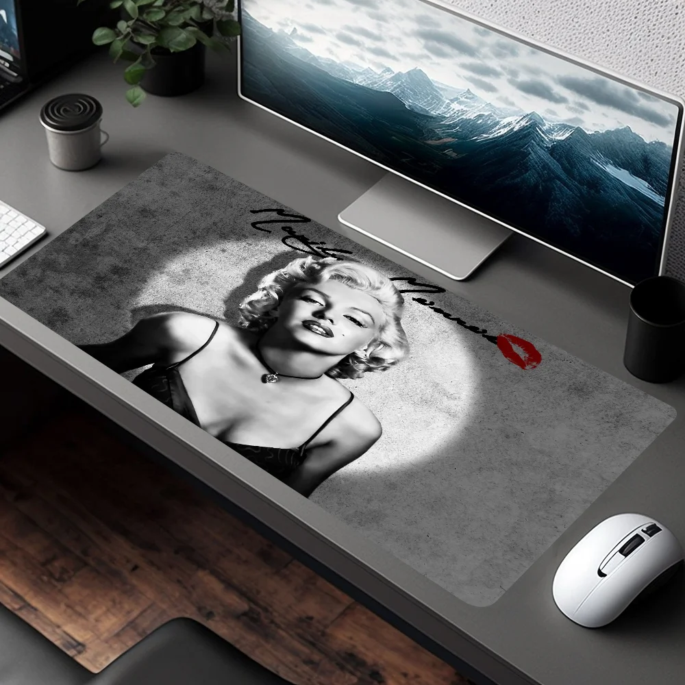 M-Marilyn Monroe Large XXL Table Mat Student Mousepad Gamer Computer Keyboard Pad Games Pad Desktop Mat