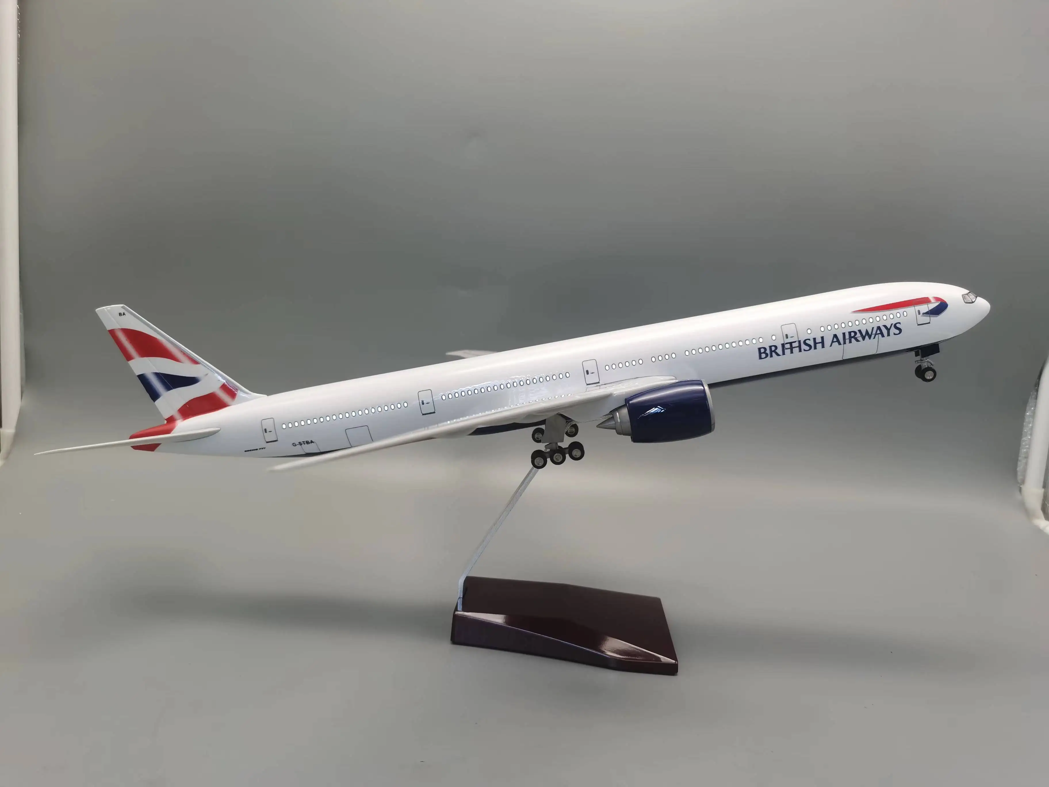 

47cm Scale Model Airplane Resin Collectible Plane Gift For British Airways Airlines B777 Diecast Aircraft Model Plane Set Air