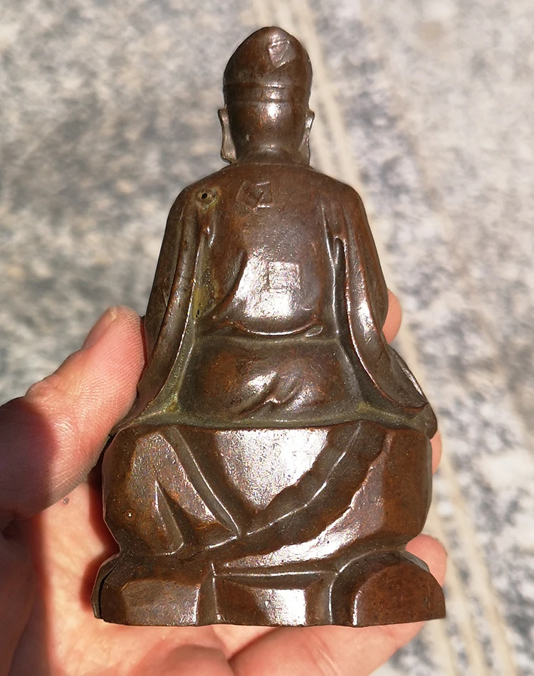 Imitation copper Jigong Living Buddha Daoji Zen Master Descending Dragon Arhat god statue antique