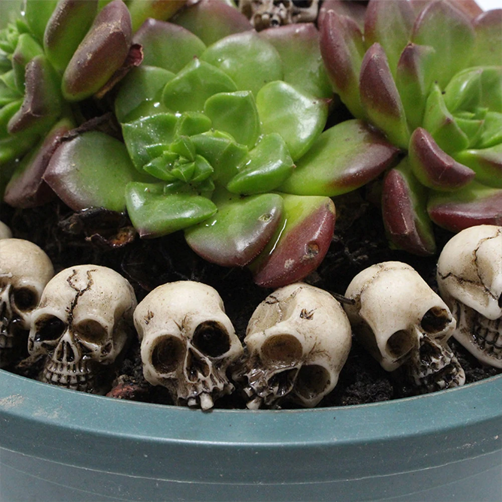 20-200Pcs Miniatures Skull Sculpture Halloween Skeleton Statues Ornament Festival Theme Landscape Garden Potted Plant Decoration