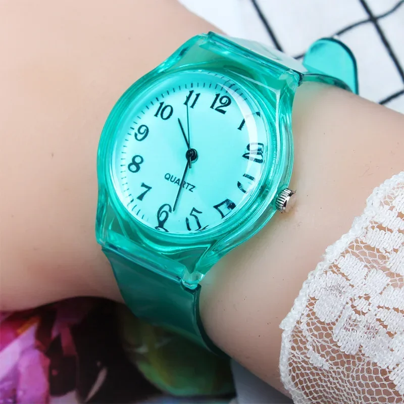 Reloj de cuarzo de gelatina de silicona para mujer, moda informal, encantador reloj de pulsera transparente de Color caramelo para verano, 2024