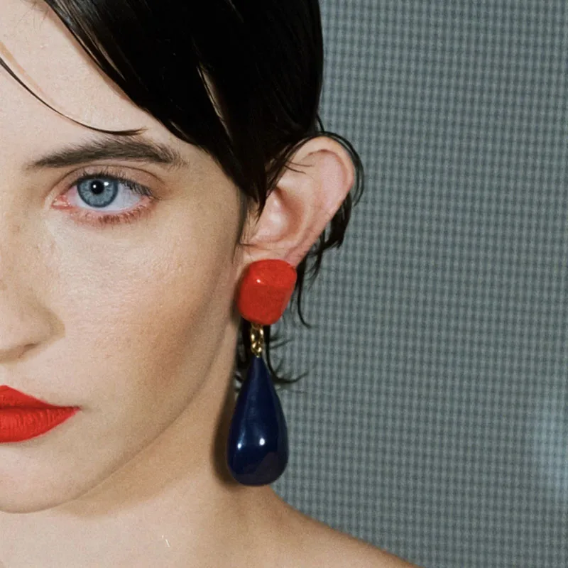

Европейские винтажные красные акриловые серьги-клипсы для ушей, женские роскошные дизайнерские брендовые модные украшения