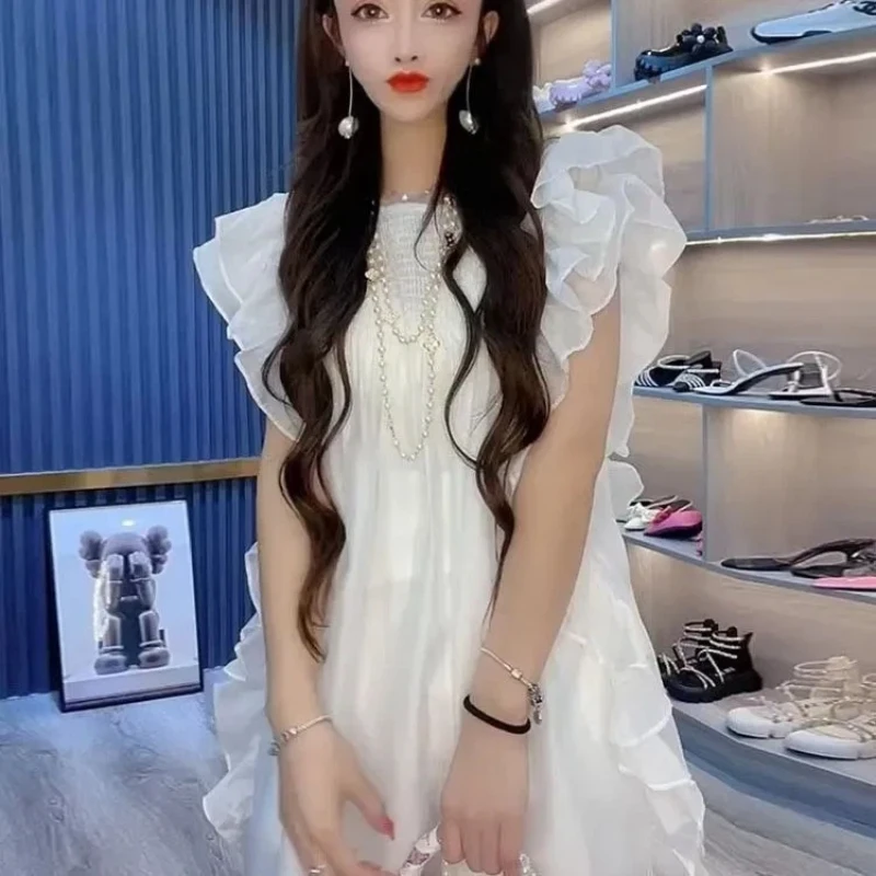 

White Ruffled Sleeveless Blouse Sweet Style Summer Loose Fit Women's Casual Top With Pearl Necklace And Elegant Details