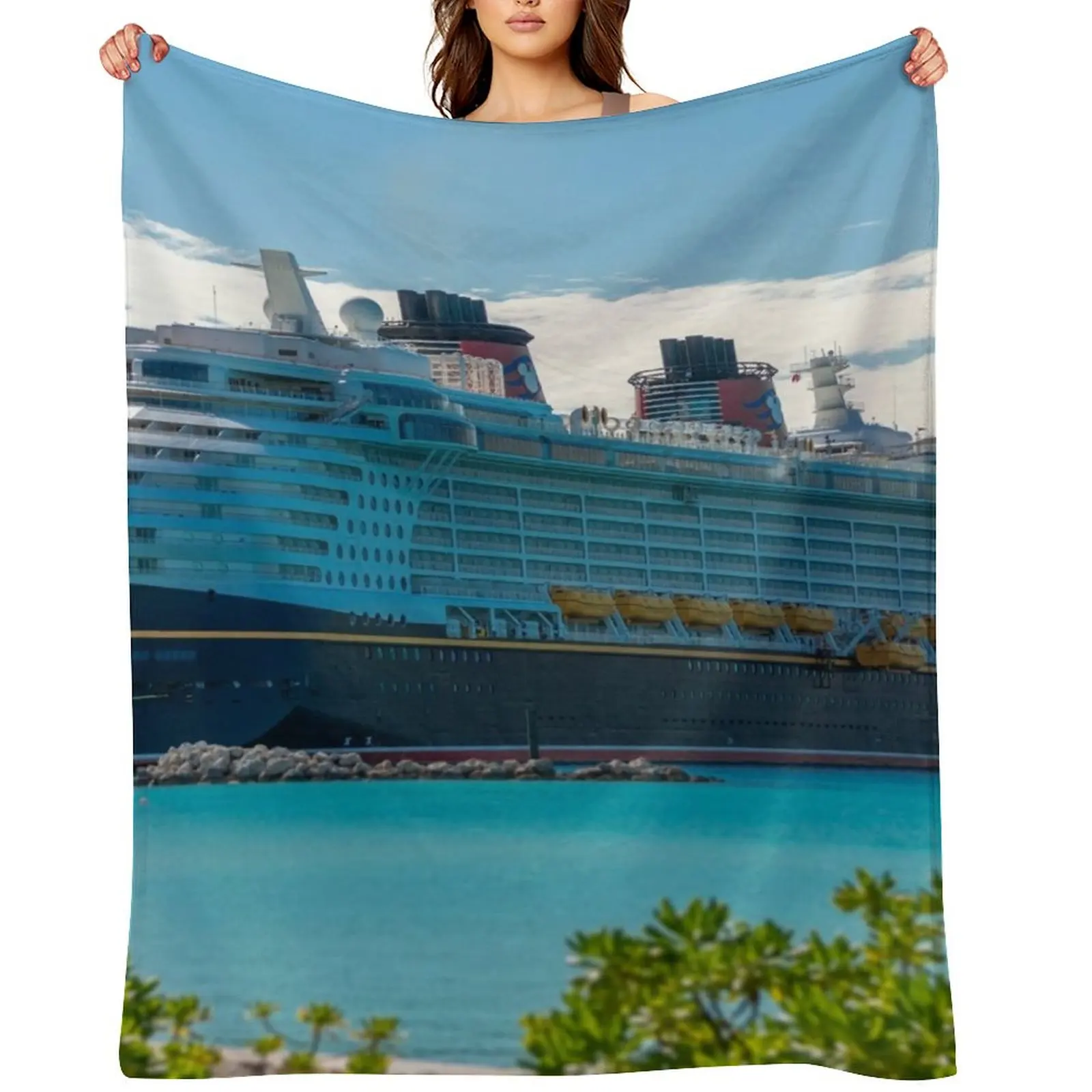 

DCL's Fantasy at Castaway Cay, Bahamas Throw Blanket Hairy Custom Softest christmas gifts Blankets