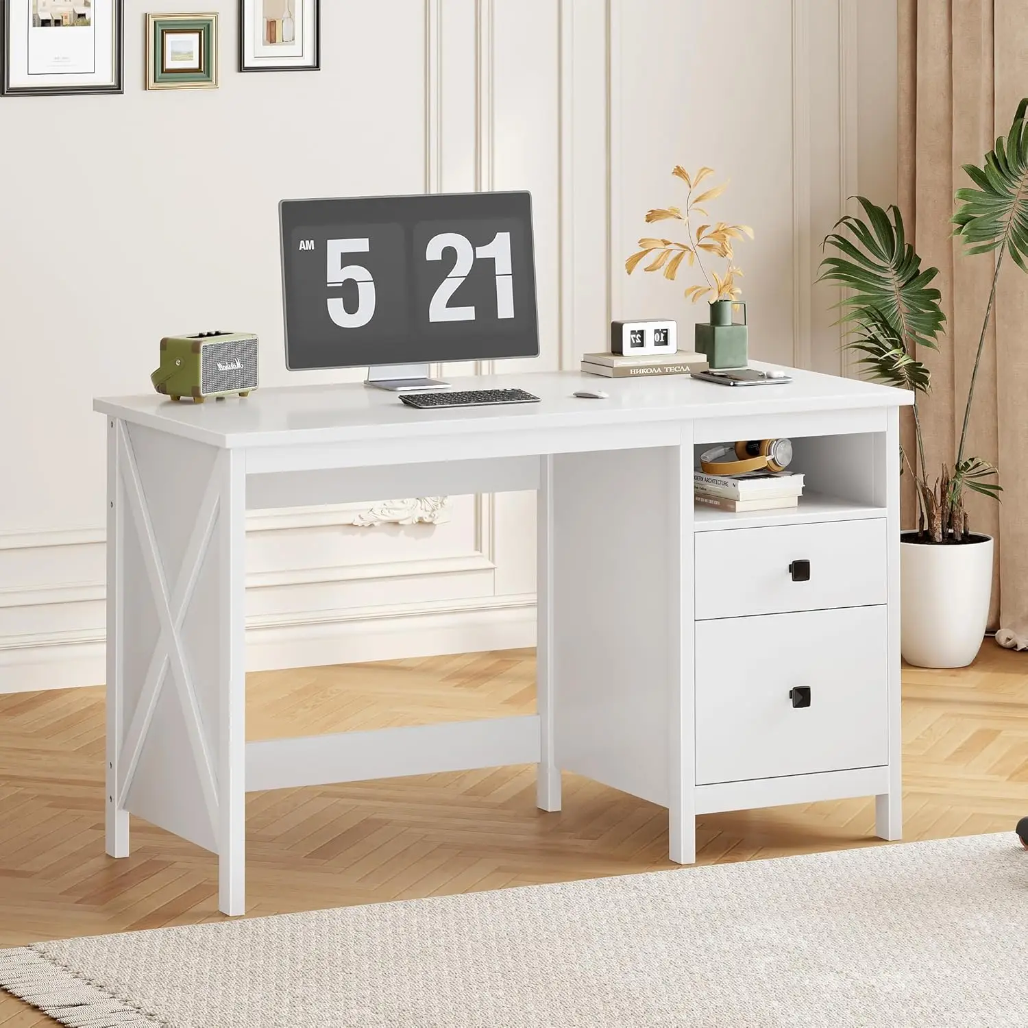 Farmhouse 47" Execu…