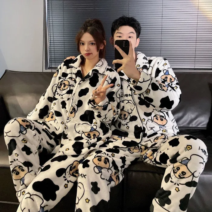 

Парные фланелевые пижамы 2026 года: теплые зимние комплекты с мультяшным принтом Crayon Shin-Chan, с длинными рукавами, уютная домашняя одежда для мужчин и женщин, идеально для подарка