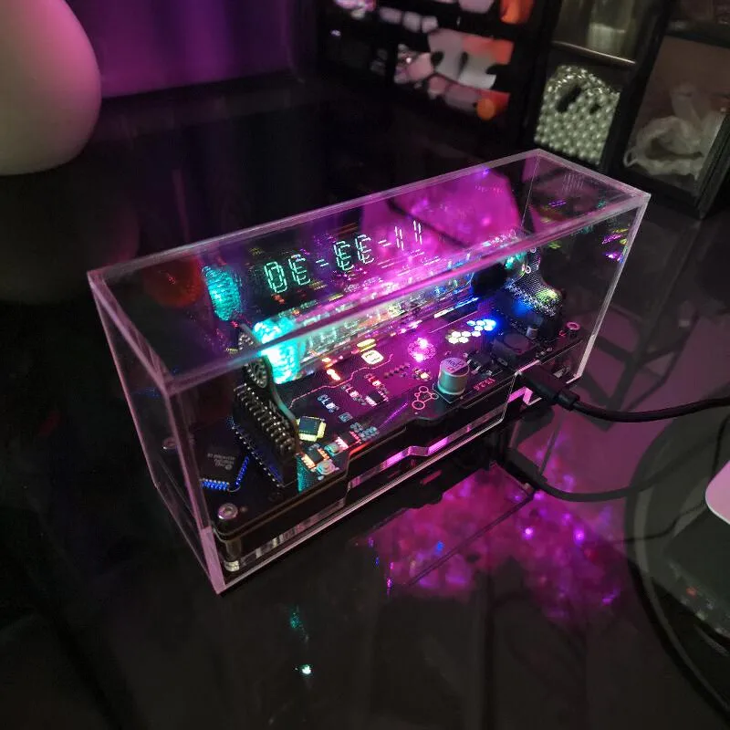 Cyberpunkowy Styl Fluorescencyjny Zegar Rurowy Technologiczny Ozdobny Dynamiczne Oświetlenie RGB Kreatywny Zegar Stołowy Dekoracja na Biurko