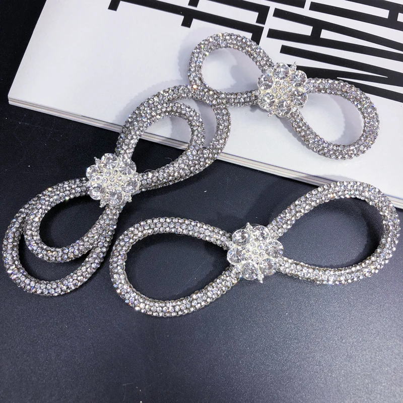 2 pezzi Bling strass fiocco spille vestito fai da te Bowknot spille eleganti Bowknot decorazione Pin Style accessori