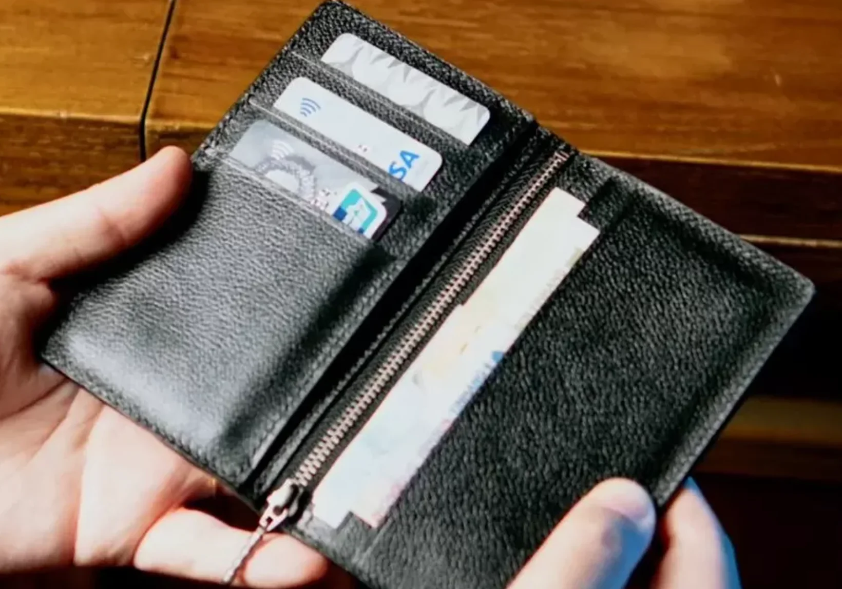 Magician Bacon Card to Wallet Leather Magic Wallet Card to Sealed Envelope Gimmick Signed Card Transposition Close Up Street