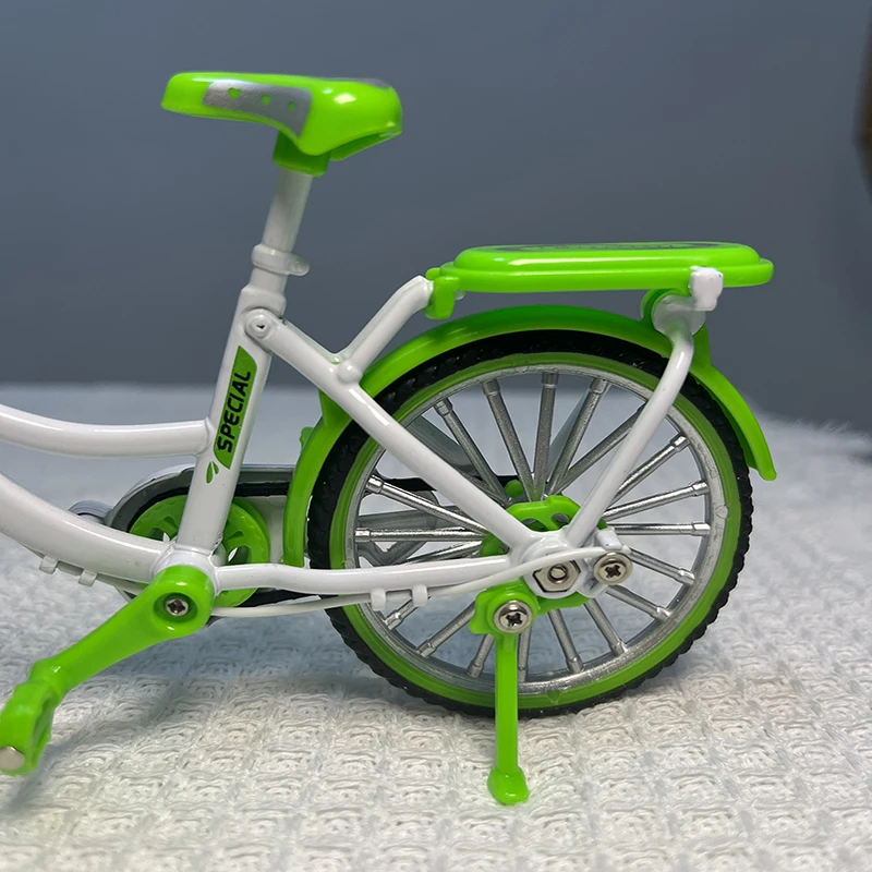 1:10 Mini Model Legering Stad Biycle Met Mand Diecast Bergvingerrace Miniatuur Rode Fiets Volwassen Simulatie Geschenken Speelgoed Jongens