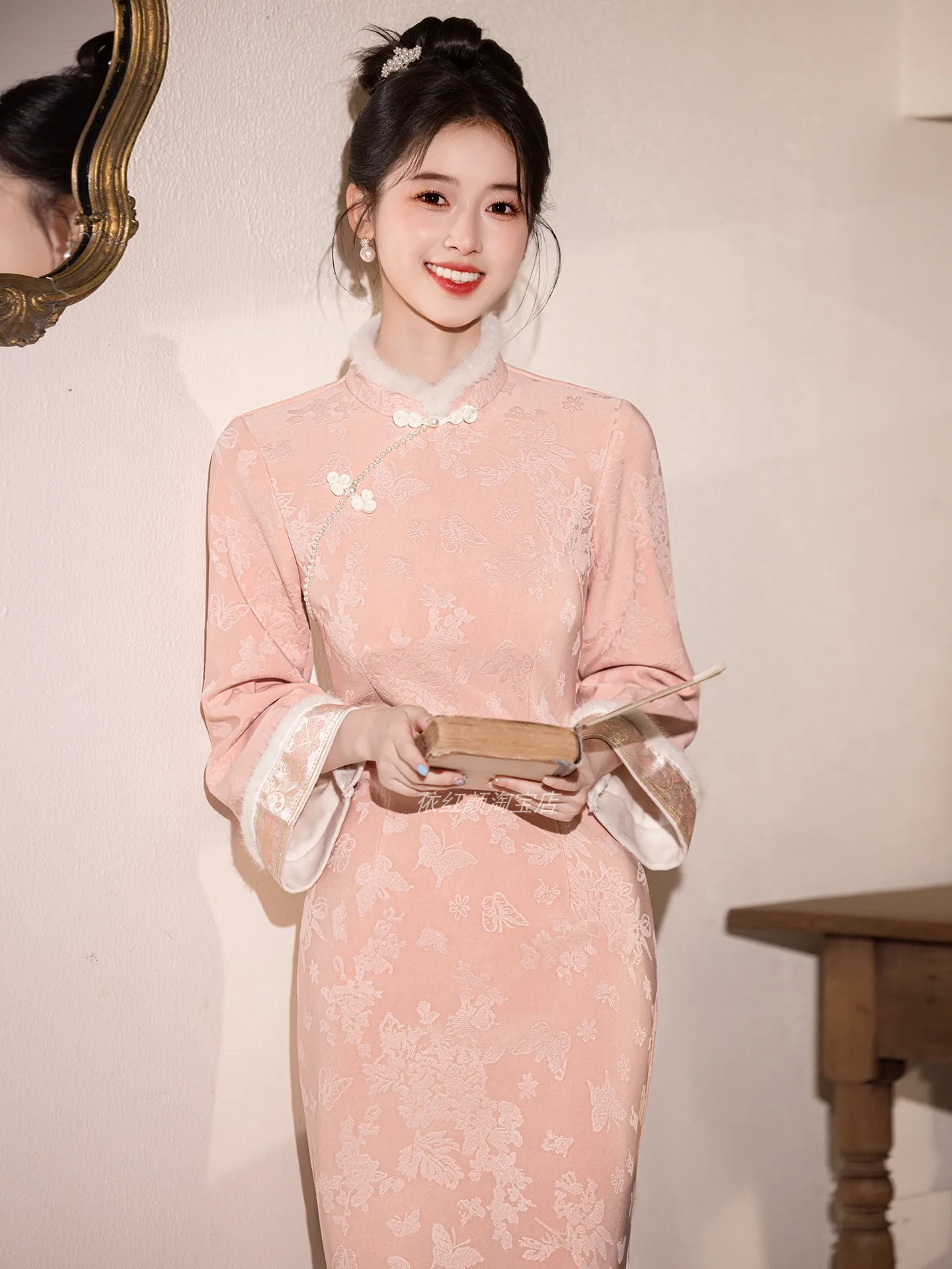 

Розовое молодежное длинное платье-ципао для помолвки, винтажный дизайн, полиэстер, низкий разрез, цветочный узор, дышащее