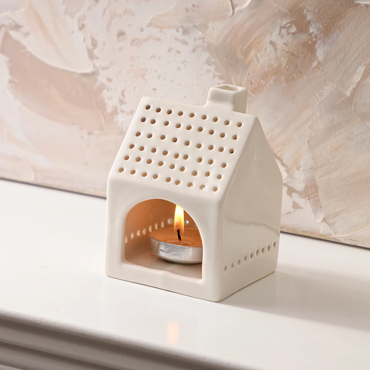 XIYE FLOWER white Small house shape candlestick petal shape candlestick ceramic material Nordic style artistic garden home decor
