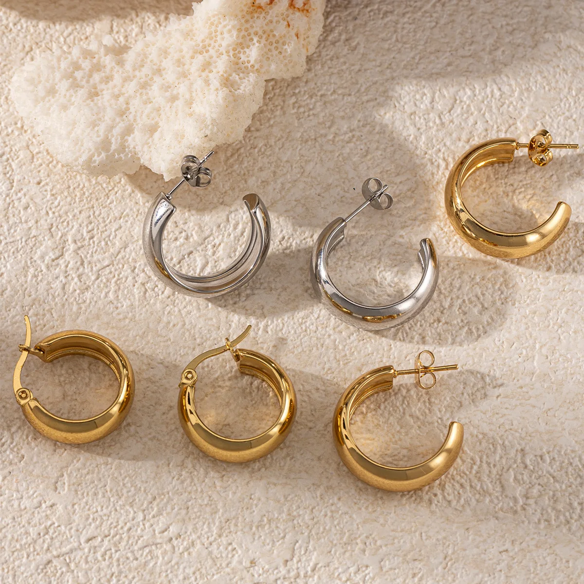 Hypoallergenic Non Tarnish Gold Hoops Women Waterproof Stainless Steel Classic Smooth C Shape Earrings Daily Basic Accessories