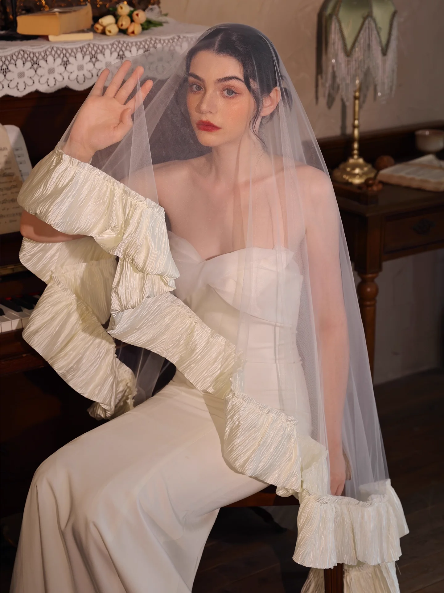 One Layer Tulle Wedding Veils with Luxury Ruffles Edge ,Bridal Veil without comb   DV068