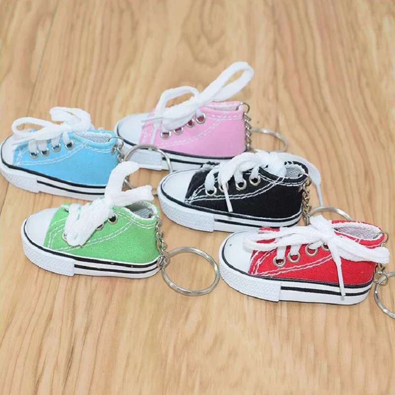 Personality Mini 3d Shoes Keychain Cute Color Sneaker Beach Croc Slipper Shoe Keyring Fashion Bag Car Key Pendant Charm