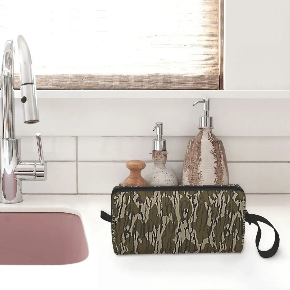Everything Bottom Lands Camo Makeup Bag Cosmetic Organizer Toiletry Cosmetic Bag for Women Beauty Travel Pencil Case
