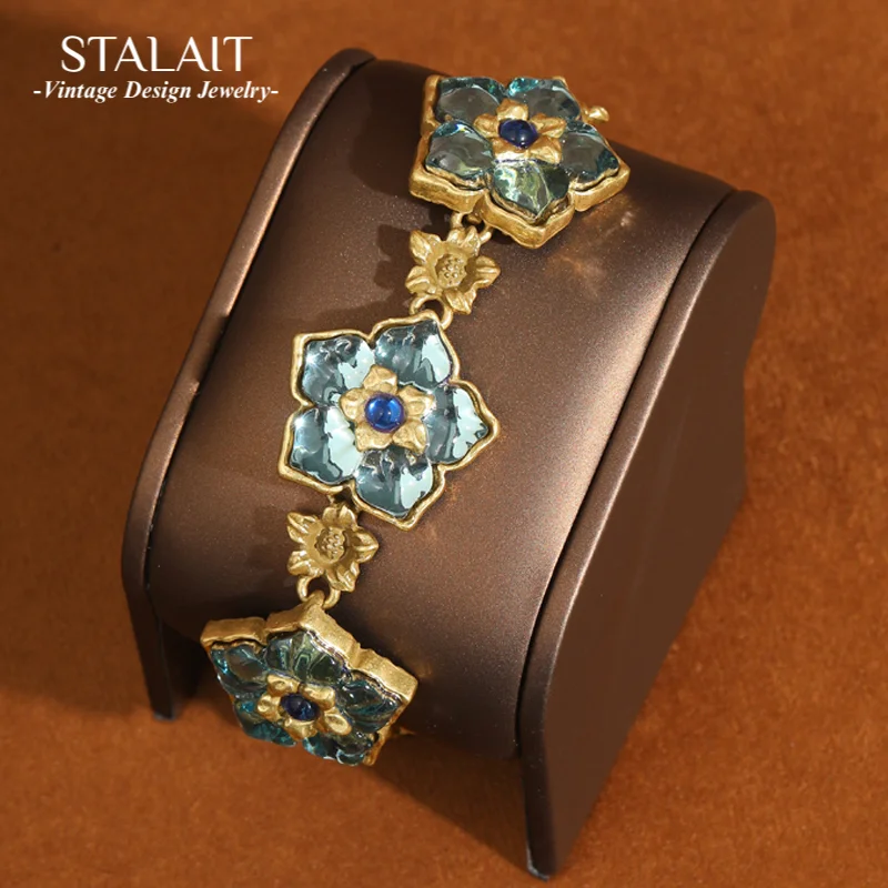 

Retro Gold Color Blue Flower Bracelet Charms Vintage 5 Petal Glass Luxury Crystal Clear Jewelry Charm Wedding Bridal New 2025