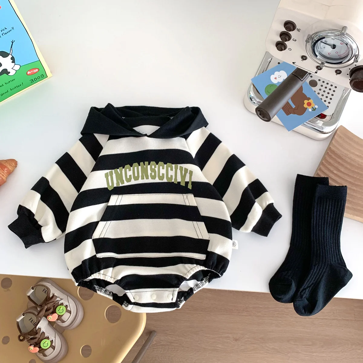 Ins ملابس أطفال على الطراز الكوري للخريف والشتاء بذلة مخططة بغطاء للرأس للأولاد والبنات مطابقة الألوان الغربية- #4