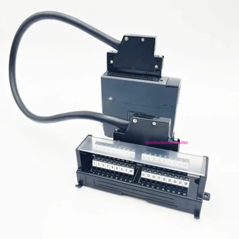 A6tbxy36 Q L سلسلة محطة كتلة PLC كابل Ac10tb A6con1 كتلة المحطة