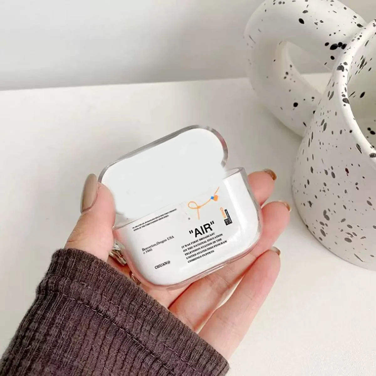 Brandneue Stylische Weiße Airpods-Hülle Transparente Schutzhülle für Airpods PRO3/PRO2/PRO Generation Airpod 4 Case Cover Geschenk für Freund