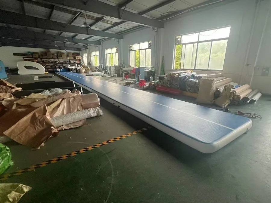 Hot Sale Fast Inflatable PVC Inflatable Bed Air Cushion 25m X 2m X Adult Children 20cm Inflatable Mattress
