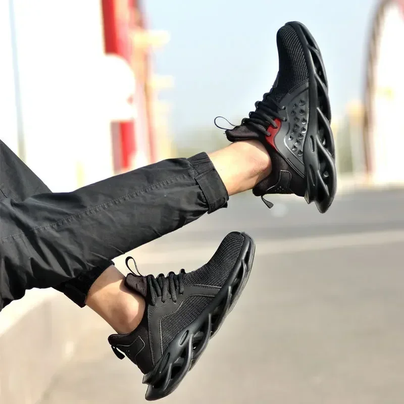 Mesh Breathable Anti-smashing Anti-piercing Steel Head Insulation Protection Labor Shoes Are Issued One By One