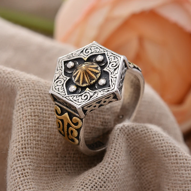 Rock Ring im Vintage-Stil: Warum dieser Thai-Silber-Ring für Männer ein Muss ist