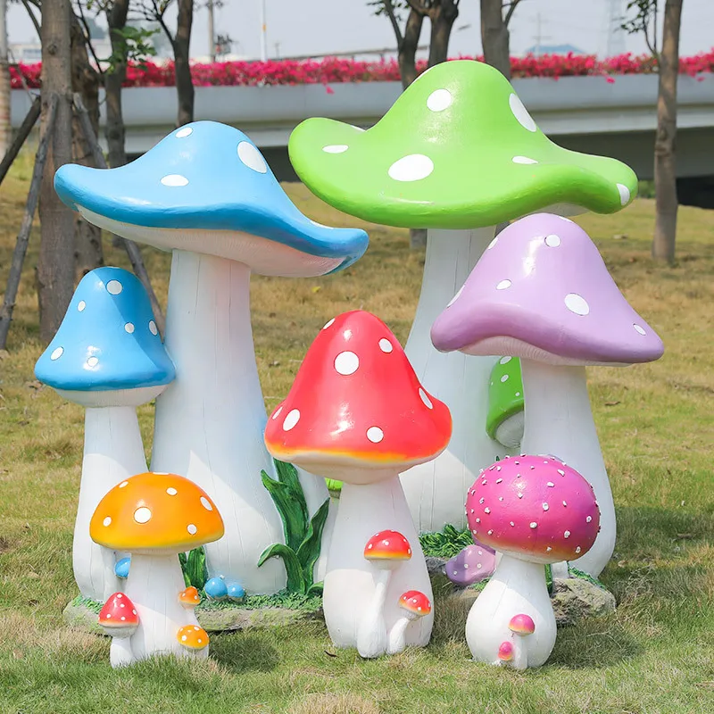 Sculpture en fibre de verre en forme de champignon pour l'aménagement paysager extérieur, les parcs, les aires de jeux, les communautés immobilières et la décoration de pelouses.