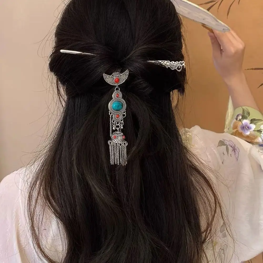 Horquilla con borla en forma de media luna antigua, palo para el cabello de estilo étnico de Metal plateado, accesorios para el cabello de estilo chino, tenedor para el cabello Hanfu