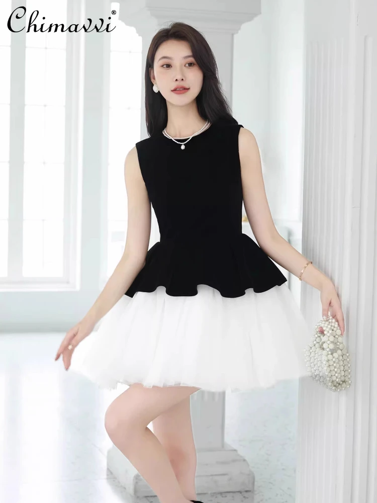 فساتين سهرة فرنسية أنيقة بمزاج اجتماعي أسود برقبة دائرية بدون أكمام وخصر عالٍ فستان شبكي لحفلات أعياد الميلاد للنساء