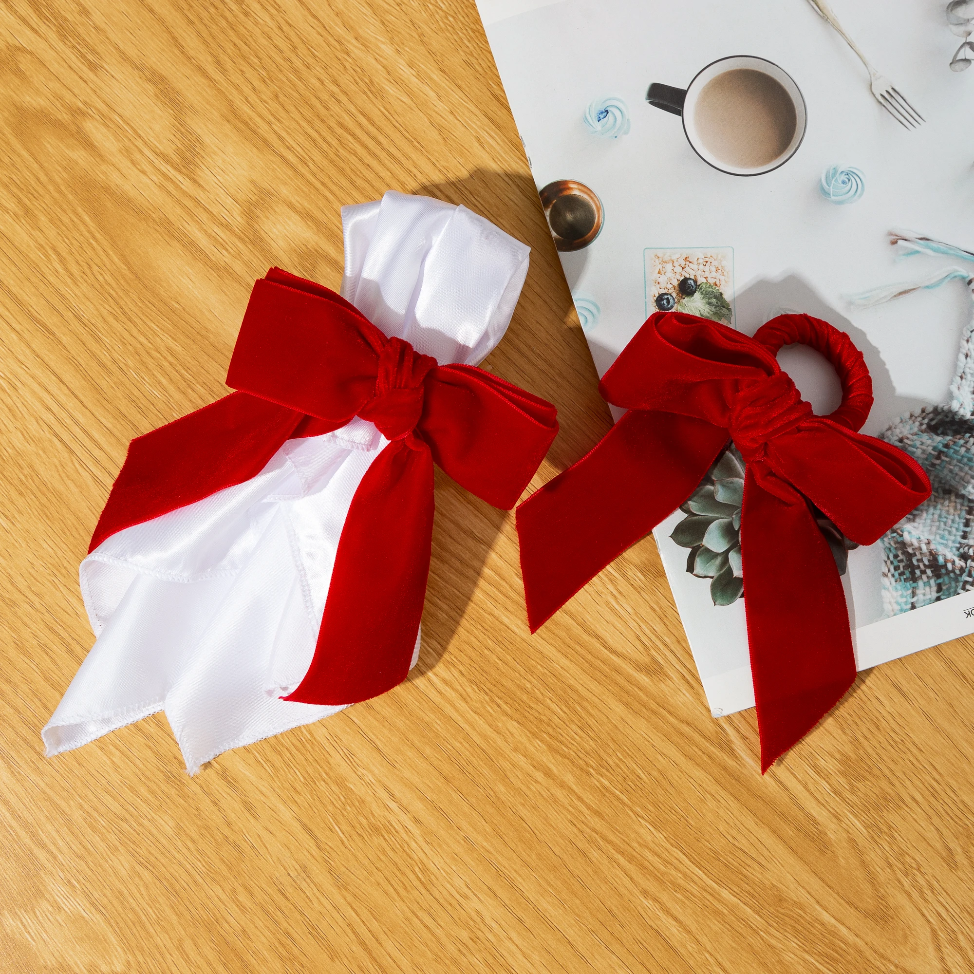 8pcs Elegant Red Bow-like Table Napkin Rings -  for Christmas, Weddings, Parties, Formal & Everyday Dining - Table Decor,
