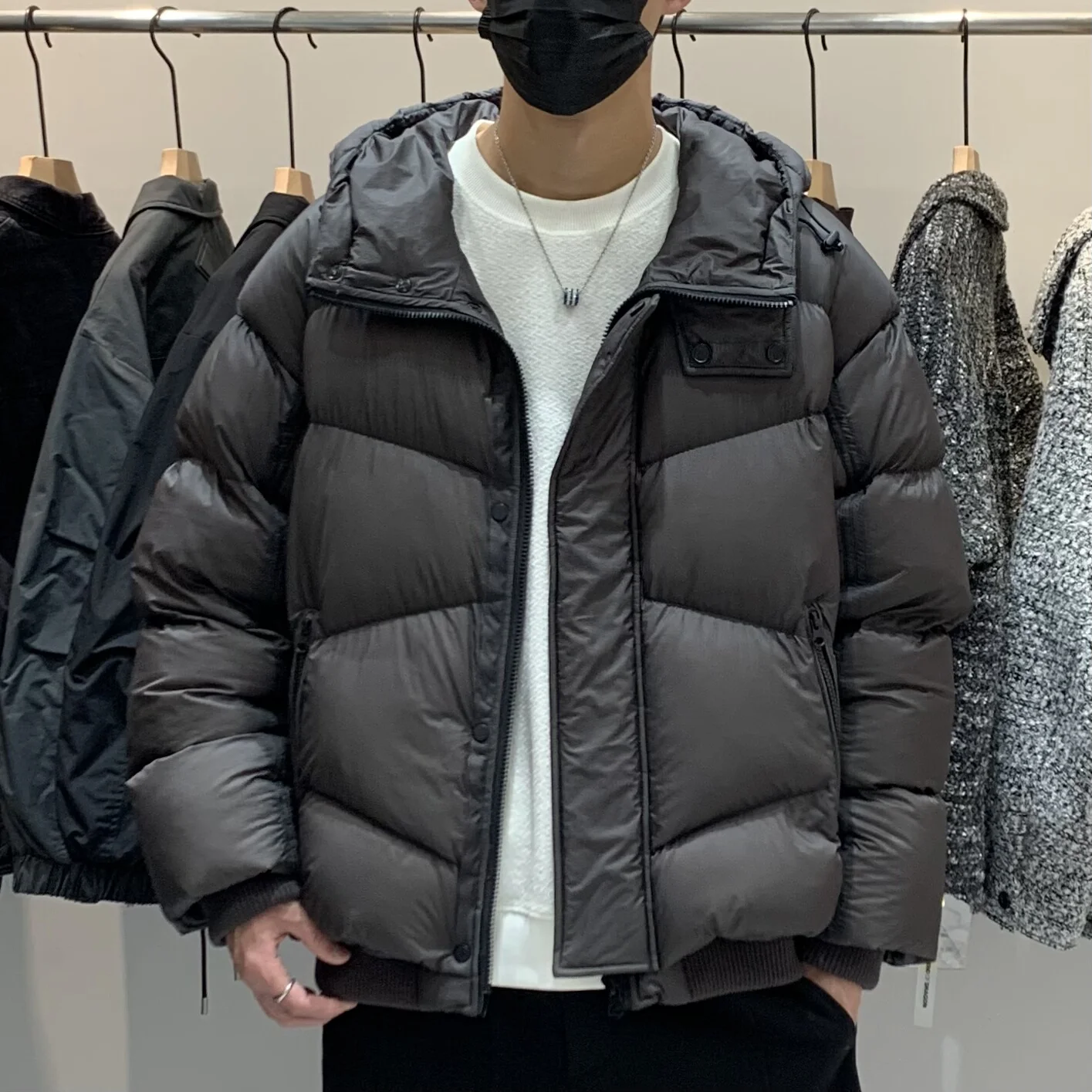 

Легкая зимняя куртка с капюшоном для молодежи в американском стиле, с пэчворком и утеплителем из пуха, мужская, больших размеров, повседневный стиль